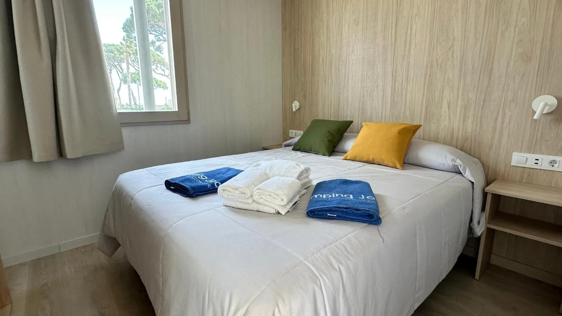 Camping Joan Bungalow Park Cambrils