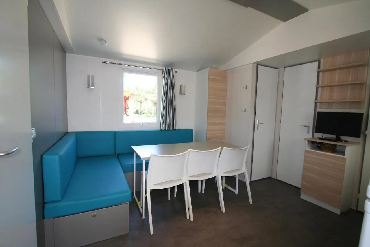 Camping Joan Bungalow Park Cambrils 3*,